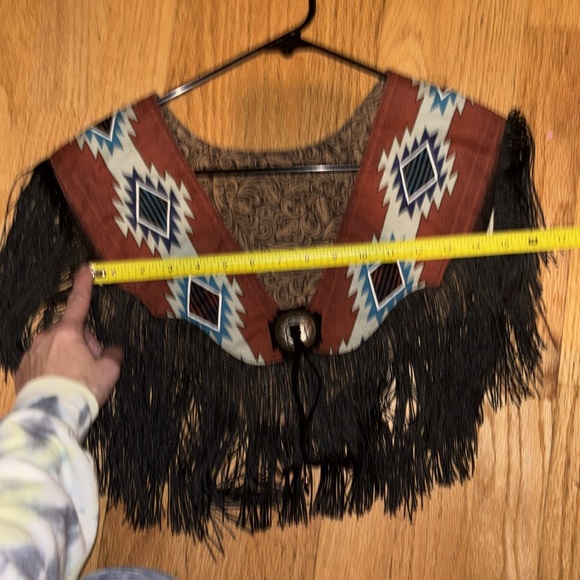 Western fringe top measurements in pictures adjustable size with Velcro - Picture 10 of 14